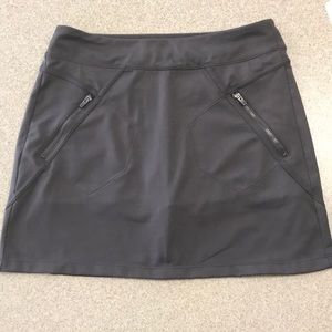 Athleta Skirt/Skort with built-in shorts Small